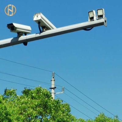 ইস্পাত সুরক্ষা ক্যামেরা ল্যাম্প পোস্ট 85um গ্যালভ্যানাইজেশন দীর্ঘ পরিষেবা জীবন
