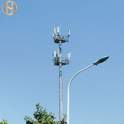 সোলার স্ট্রিট লাইট পোল মাল্টি পিরামিডাল শেপ গ্রাউন্ড বেস প্লেটের সাথে মাউন্ট করা হয়েছে