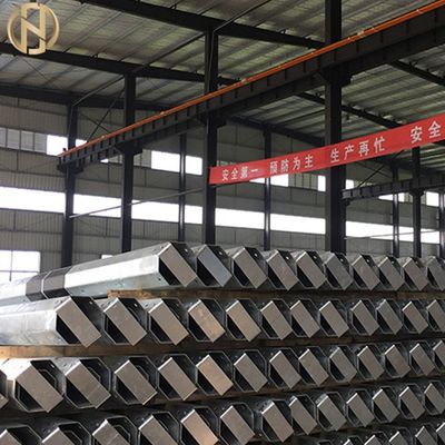 40M ASTM A633 চক্রের উন্নত পার্শ্ব সংযোগ টেলিযোগাযোগ মেরু মাস্ট