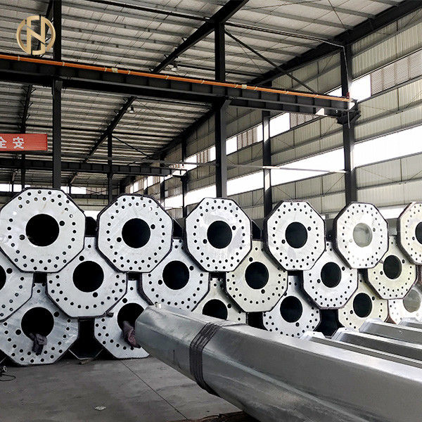 নিম্ন ভোল্টেজ 11.5M গ্যালভানাইজড স্টিল পোল Q420B উপাদান