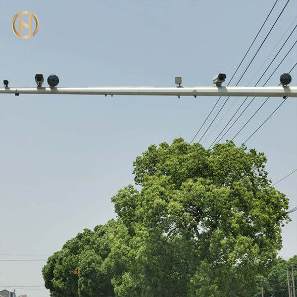 6MX12M ট্রাফিক লাইট পোল পাউডার লেপা অষ্টভুজাকার ইস্পাত মেরু কাস্টমাইজড